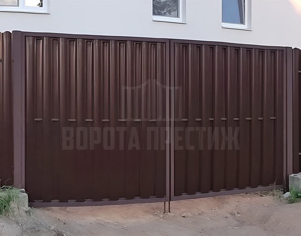 Распашные механические ворота для частного дома РС-446
