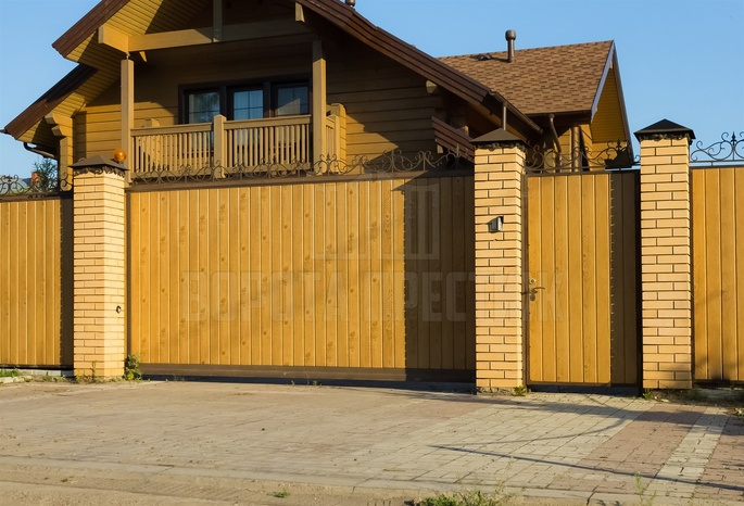Автоматические ворота из ДПК для загородного дома ОТ-360 - фото 2