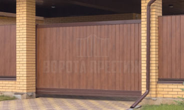 Коричневые ворота из профнастила для загородного дома ОТ-393 - фото 2