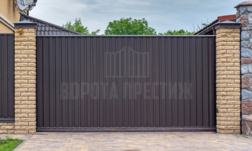 Автоматические ворота из профлиста для частного дома ОТ-403