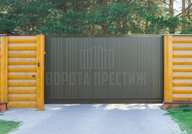 Стальные откатные ворота с сэндвич панелями ОТ-435