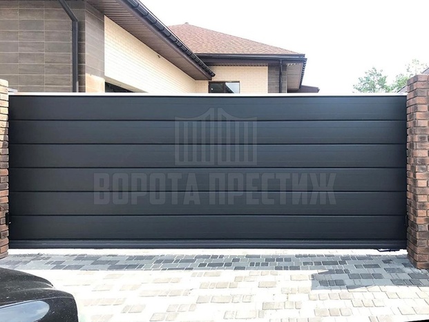 Современные откатные алюминиевые ворота для частного дома ОТ-102