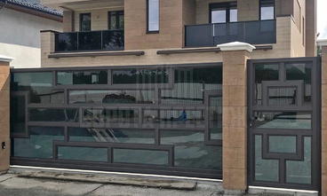 Современные откатные ворота для загородного дома ОТ-103 - фото 2